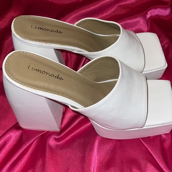 BRAND NEW Shop Official Bee Emerson Heel 🤍🤍🤍 - Picture 3 of 6